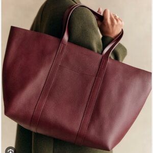 Sezane Gabin bag in Burgundy